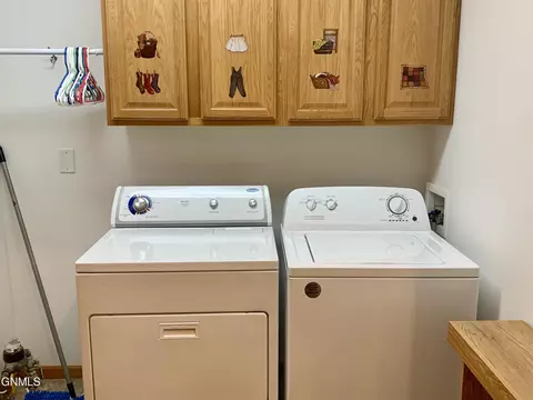 445 Becker St, Turtle Lake, ND 58575 photo 11
