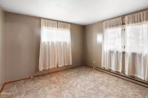 5606 16th Ave W, Williston, ND 58801 photo 21