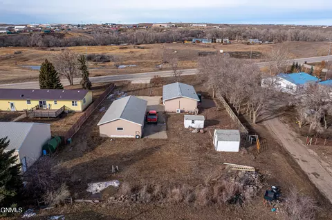 5606 16th Ave W, Williston, ND 58801 photo 33