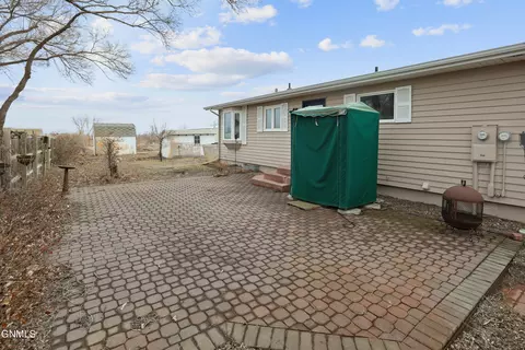 5606 16th Ave W, Williston, ND 58801 photo 5