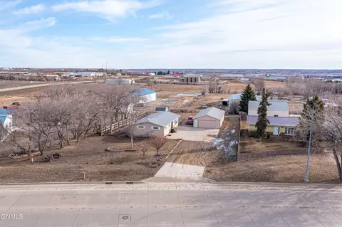 5606 16th Ave W, Williston, ND 58801 photo 34