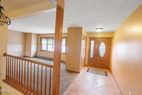 5606 16th Ave W, Williston, ND 58801 photo 8