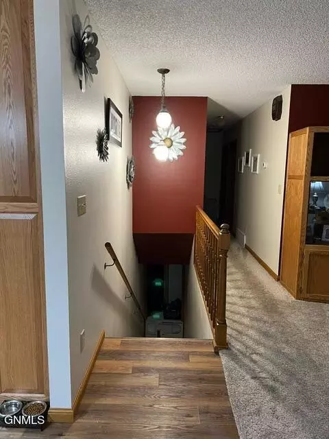 Entry Way - 702 6th St SE, Sidney, MT 59270 photo 1 of 1