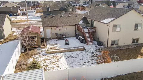 Exterior - 1865 2nd Ave E, Dickinson, ND 58601 photo 7 of 14