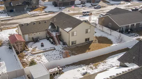 View/Area - 1865 2nd Ave E, Dickinson, ND 58601 photo 2 of 6