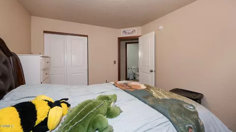 Bedroom - 1865 2nd Ave E, Dickinson, ND 58601 photo 3 of 5