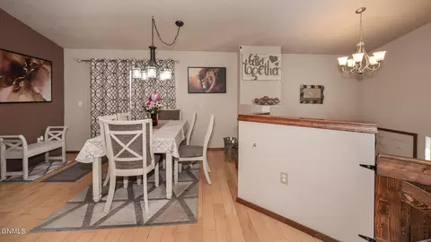 Dining - 1865 2nd Ave E, Dickinson, ND 58601 photo 1 of 3
