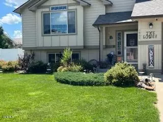 Exterior - 1865 2nd Ave E, Dickinson, ND 58601 photo 3 of 14
