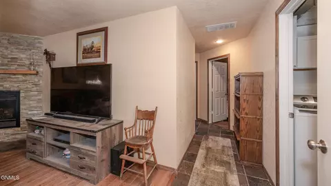 Entry Way - 1865 2nd Ave E, Dickinson, ND 58601 photo 3 of 3