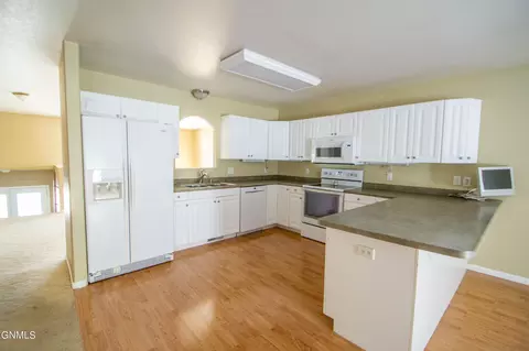 Kitchen - 2307 Pointe Loop, Bismarck, ND 58503 photo 1 of 1