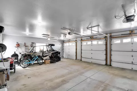 1540 Creekside Dr, Williston, ND 58801 photo 33