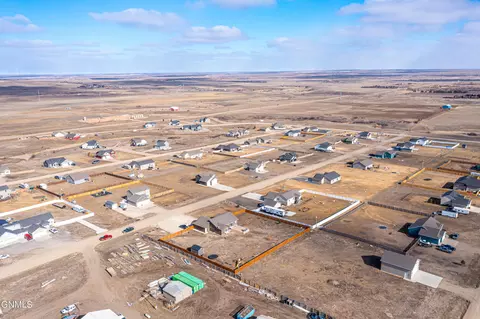 View/Area - 13680 Cherry St, Williston, ND 58801 photo 4 of 5