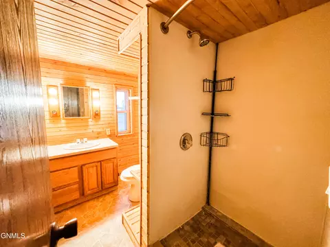91 66th St E, Williston, ND 58801 photo 24