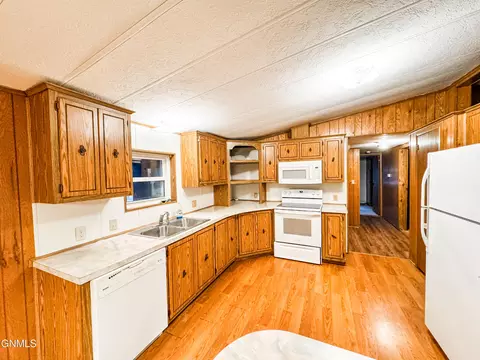 91 66th St E, Williston, ND 58801 photo 14