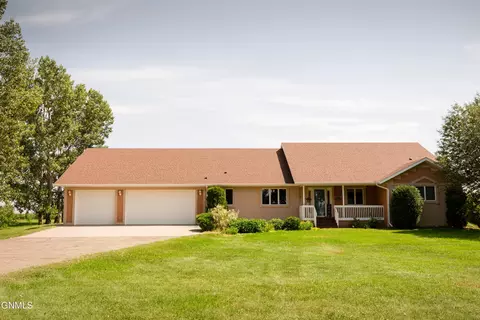 5501 Apple Creek Dr, Bismarck, ND 58504