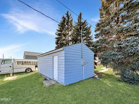 3414 1st Ave W, Williston, ND 58801 photo 19