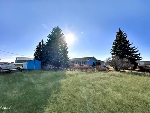 3414 1st Ave W, Williston, ND 58801 photo 17