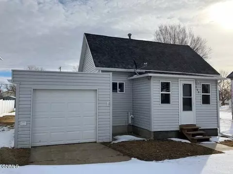 308 N Maple St, Hebron, ND 58638 photo 1