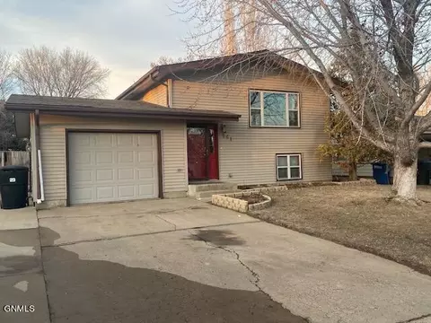 961 9th St E, Dickinson, ND 58601 photo 33