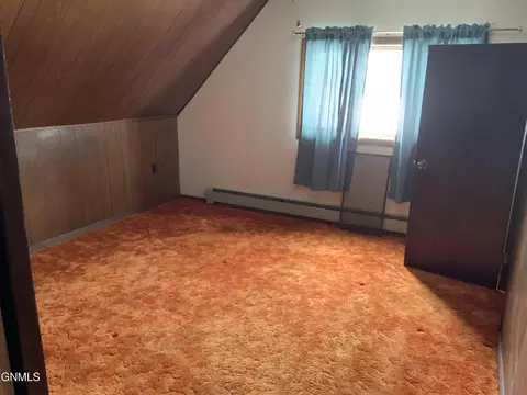 Bedroom - 724 Summit Ave, Hebron, ND 58638 photo 2 of 5