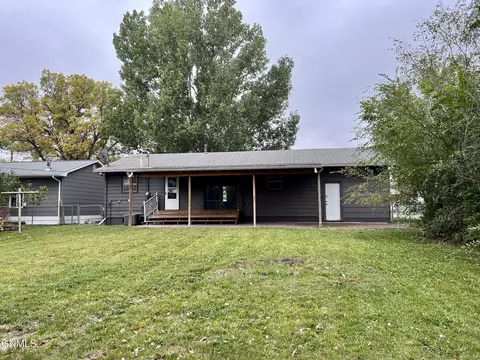 Exterior - 820 8th Ave SE, Sidney, MT 59270 photo 5 of 5