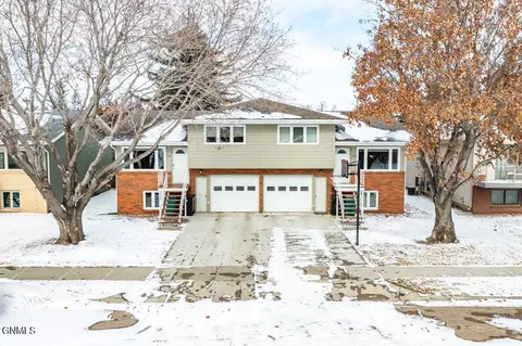 706 Turnpike Ave E, Bismarck, ND 58501 photo 1