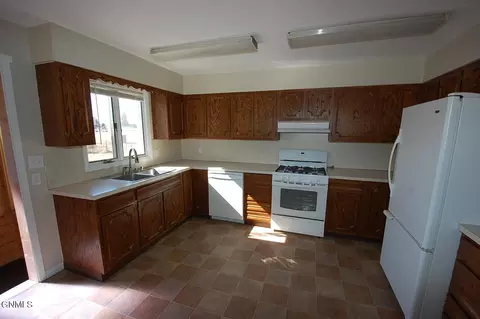 709 6th Ave SE, Sidney, MT 59270 photo 5
