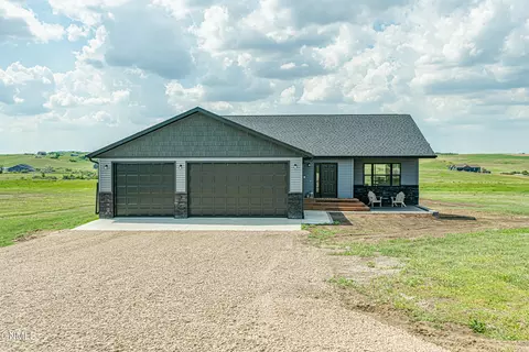 3479 Dakota, Mandan, ND 58554