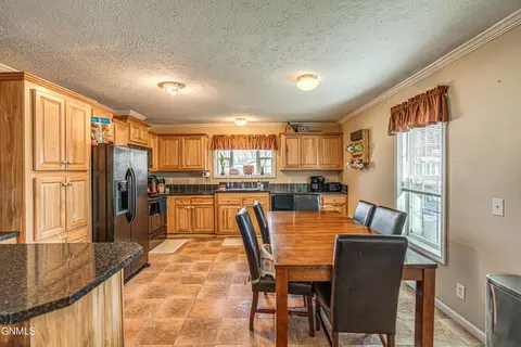 616 Dover Dr, Bismarck, ND 58504 photo 8