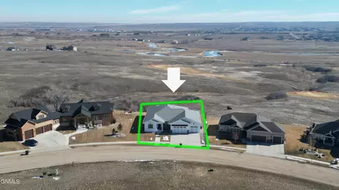 View/Area - 6812 Fairview Dr, Williston, ND 58801 photo 5 of 8