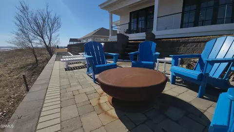 Exterior - 6812 Fairview Dr, Williston, ND 58801 photo 8 of 20