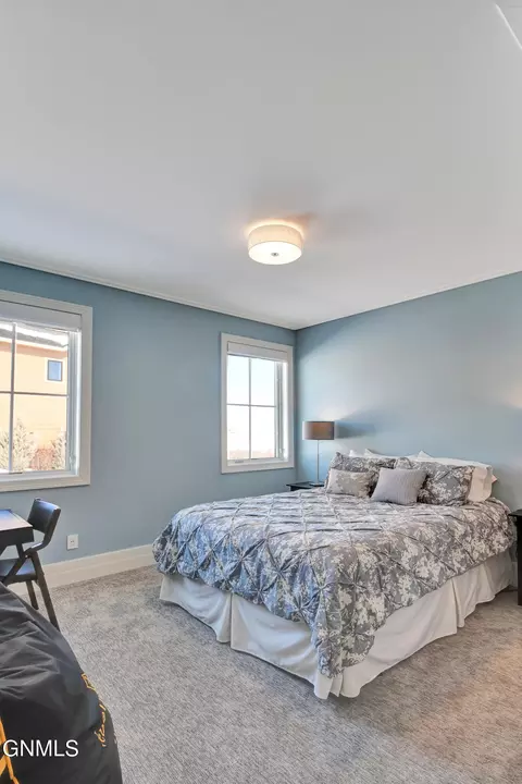 Bedroom - 6812 Fairview Dr, Williston, ND 58801 photo 4 of 8