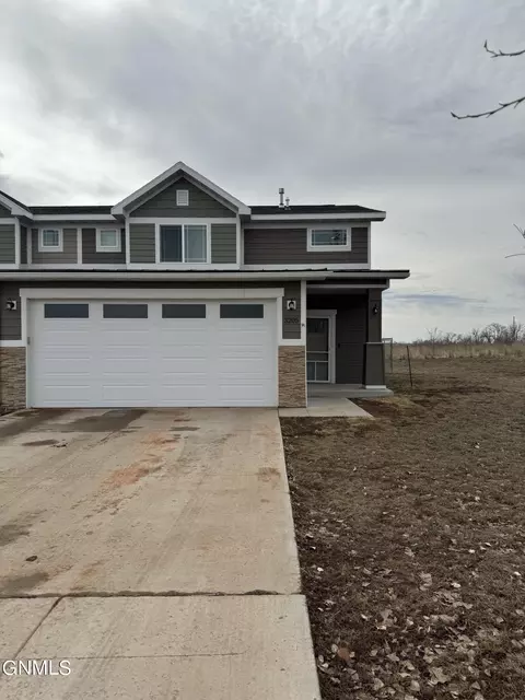 3205 11th Ave NE, Watford City, ND 58854