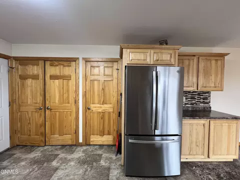614 9th Ave SE, Stanley, ND 58784 photo 9