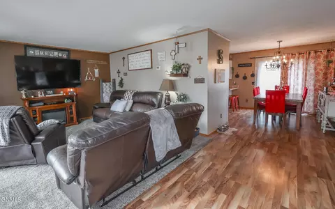 1301 22nd St W, Williston, ND 58801 photo 7