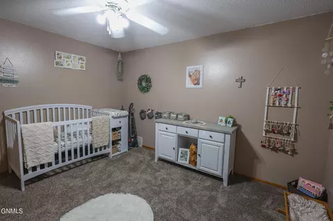 1301 22nd St W, Williston, ND 58801 photo 11