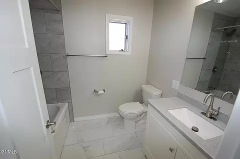 Bath - 622 2nd St SE, Sidney, MT 59270 photo 1 of 2