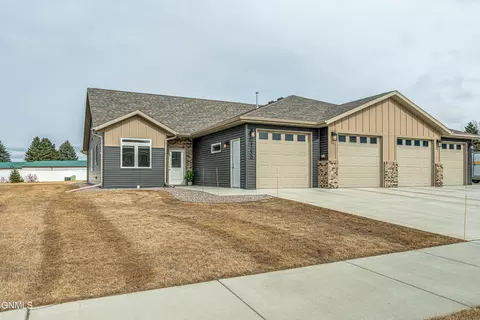 4230 Cumberland Loop, Bismarck, ND 58503 photo 54