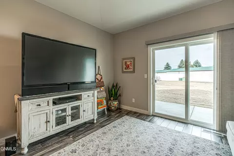 4230 Cumberland Loop, Bismarck, ND 58503 photo 23