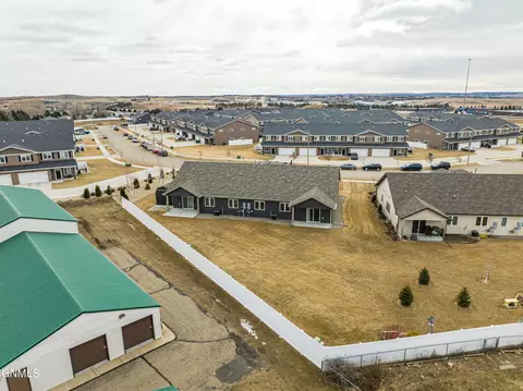 4230 Cumberland Loop, Bismarck, ND 58503 photo 69