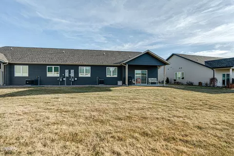4230 Cumberland Loop, Bismarck, ND 58503 photo 62