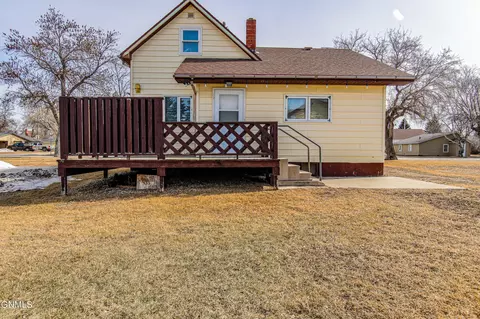 Exterior - 608 2nd Ave, Cando, ND 58324 photo 5 of 7
