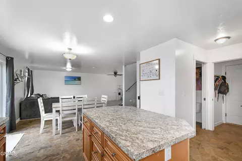 Kitchen - 13684 Hawthorn Loop, Williston, ND 58801 photo 4 of 5