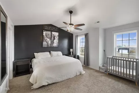 Bedroom - 13684 Hawthorn Loop, Williston, ND 58801 photo 2 of 6