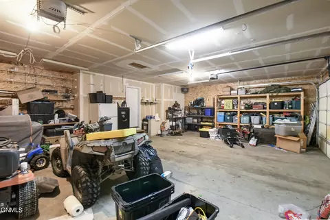 Exterior - 13684 Hawthorn Loop, Williston, ND 58801 photo 6 of 6
