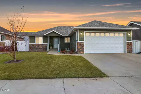 2010 23rd St W, Williston, ND 58801