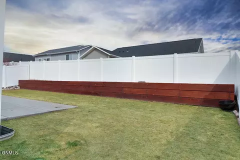 Exterior - 2010 23rd St W, Williston, ND 58801 photo 10 of 10