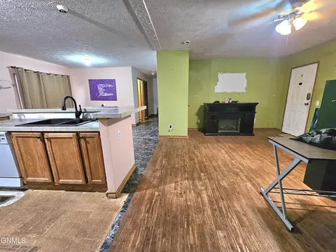 2216 35th Ter W, Williston, ND 58801 photo 3