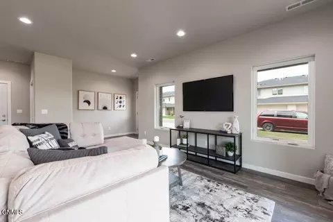 Bedroom - 729 Compass Ln, Bismarck, ND 58504 photo 1 of 2