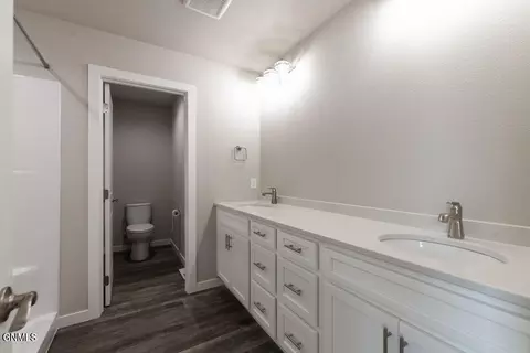 Bath - 729 Compass Ln, Bismarck, ND 58504 photo 2 of 3